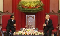KPV-Generalsekretär Nguyen Phu Trong führt Gespräch mit laotischem Premierminister Phankham Viphavanh 
