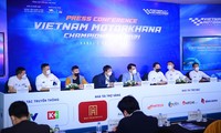 Start der Motorkhana-Meisterschaft auf Rennstrecke Formel 1 in My Dinh