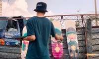 Ausstellung über die Straßenkunst auf Skateboards in Vietnam