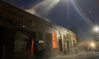 Bürgerschutz bei Mühlenbrand im britischen Manchester