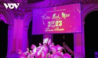 Treffen zum traditionellen Neujahrsfest Tet im Rathaus von Paris