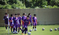 Vietnams Fußballmannschaft der Frauen versammelt sich zur Vorbereitung auf WM 2023