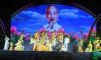 Zahlreiche Aktivitäten beim Fest des Lotusdorfes in Nghe An
