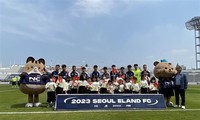 Südkoreas Fußballverein Seoul E-Land veranstaltet Vietnam-Tag