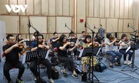 VOV-Orchester übt für Kunstprogramm in Khanh Hoa