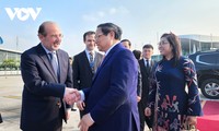 Premierminister Pham Minh Chinh reist zum COP28 und besucht die Türkei
