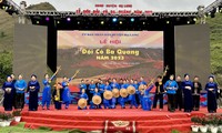 Cao Bang veranstaltet das Fest auf dem Ba Quang-Grashügel