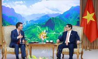 Premierminister Pham Minh Chinh empfängt IWF-Delegation