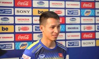 Vietnamese midfielder cautious about Malaysia