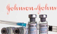 US ends J&J  COVID-19 vaccine pause