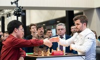 Vietnam's No.1 player defeats “World Chess King”