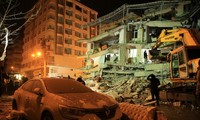 Rescuers in race against time as Turkey-Syria quake death toll passes 5,000