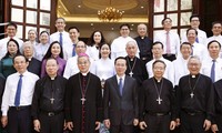 President Thuong pays first visit to Catholic Bishops' Conference of Vietnam