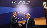 EU ministers convene in Ukraine to show support