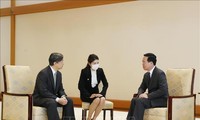 Vietnam President meets Japanese Emperor
