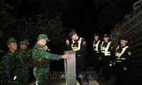 Vietnamese, Chinese border forces conduct first night joint patrol