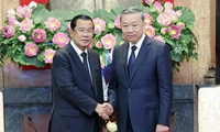President of Cambodian People’s Party congratulates Party General Secretary, State President To Lam