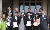 นักศึกษาเวียดนาม2คนได้รับการสดุดีจากทางการออสเตรเลีย