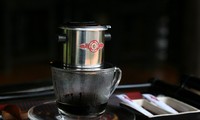 วิธีชงกาแฟของคนเวียตนามก็เป็นเอกลักษณ์โดดเด่นหาที่ใดเหมือน
