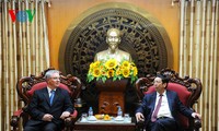 ประธานสถานีวิทยุเวียดนามต้อนรับประธานสถานีโทรทัศน์ดูนาแห่งฮังการี