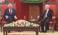 ผู้นำเวียดนามให้การต้อนรับประธานาธิบดีสาธารณรัฐเช็ก