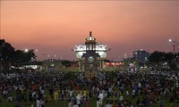 ประชาชนหลายพันคนเข้าร่วมพิธีกรรมทางศาสนาแห่งปีมะโรง2024