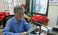 Le Van Huu, a dedicated radio announcer