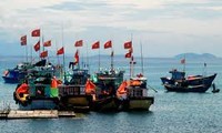 Trade unions support fishermen at sea