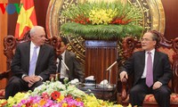 Vietnam, US boost cooperation in science, education, healthcare