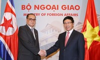 Deputy Prime Minister holds talks with DPRK Foreign Minister