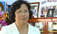 Emeritus teacher Nguyen Thi Hien