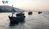 Vietnamese fishermen reject China’s illegal fishing ban