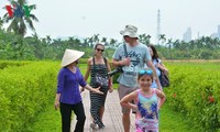 Farmer tourist guides in Quang Ninh province