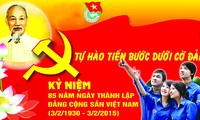 Award ceremony for photo contest featuring Vietnamese Party