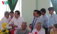 President pays Tet visits to Vinh Long, Dong Thap
