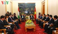 Vietnam, Hungary boost traditional friendship 