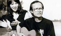 越南音乐家郑功山逝世15周年纪念日