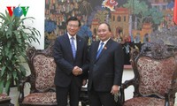越南政府总理阮春福会见韩国锦湖韩亚集团总裁朴三求