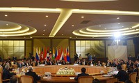 阮春福出席东盟-俄罗斯建立对话伙伴关系20周年纪念峰会