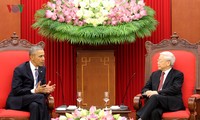 越共中央总书记阮富仲会见美国总统奥巴马