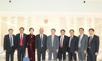 越南国会副主席汪朱刘对波兰进行工作访问
