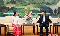中国国家主席习近平会见缅甸国务资政昂山素季