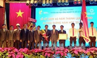越南政府副总理武德担出席胡志明市工业大学建校60周年纪念会