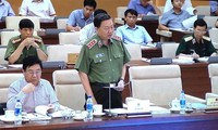 越南第十四届国会第二次会议通过2017年国家财政预算