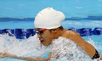 越南游泳运动员阮叶芳簪夺得东南亚游泳比赛4枚银牌