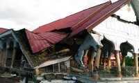 印尼西爪哇岛南部海域发生６.３级地震