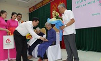    越南荣军烈士节70周年系列纪念活动举行