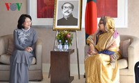 越南国家副主席邓氏玉盛会见孟加拉总理哈西娜