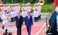 印尼总统左科圆满结束对越南的访问