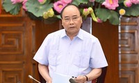 越南政府总理阮春福与谅山省领导人座谈